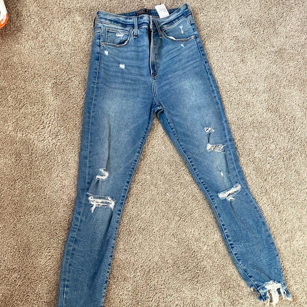 Fitted jeans fall fashion